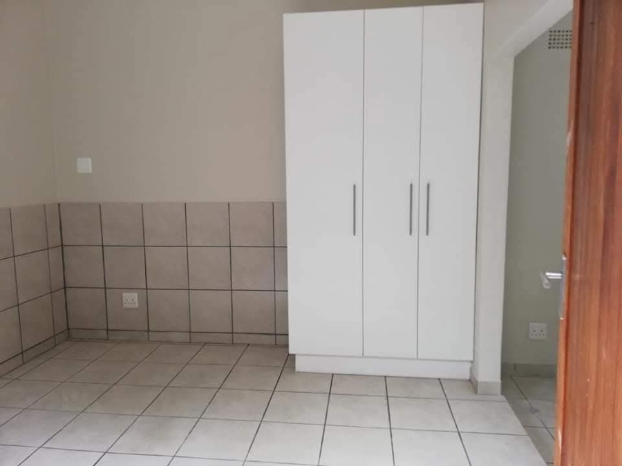 To Let 1 Bedroom Property for Rent in Selborne Eastern Cape